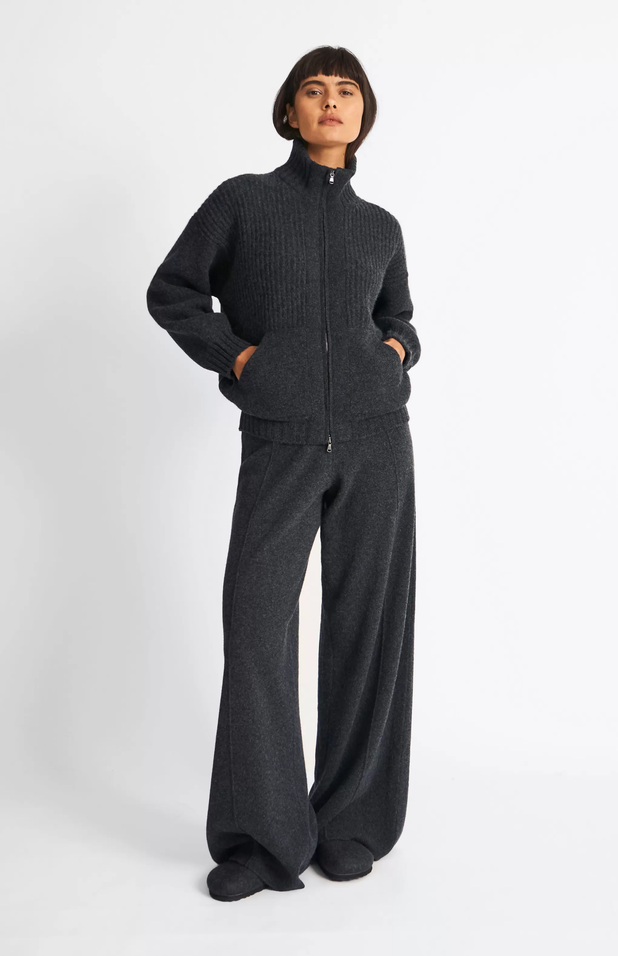 Outlet Cashmere Blend Trousers in Charcoal Grey Men/Women Loungewear