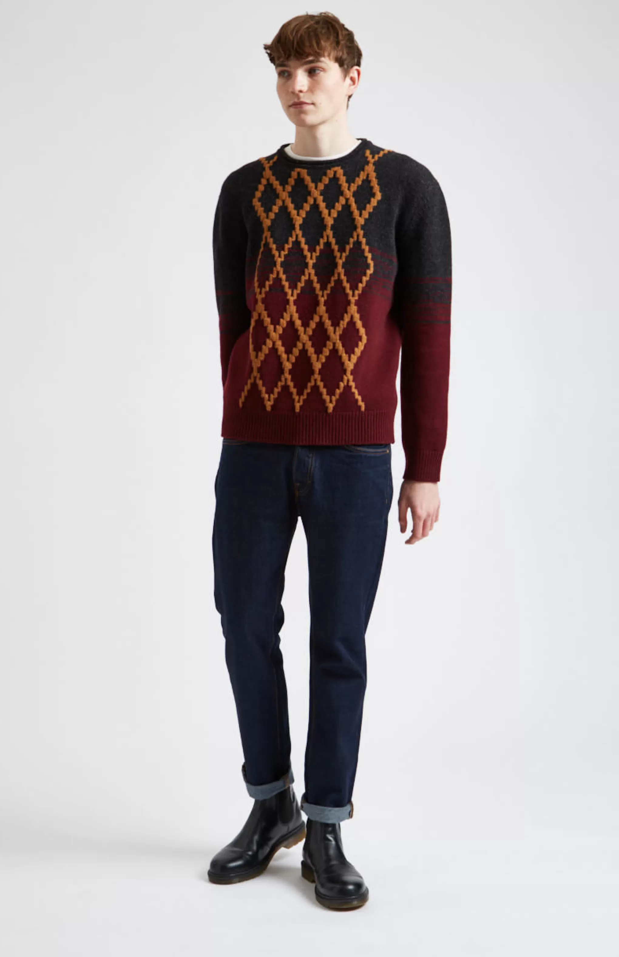 New Lambswool Round Neck Jumper With Argyle Pattern And Degrade Effect In Charocal And Dark Claret Men Round Neck Knits