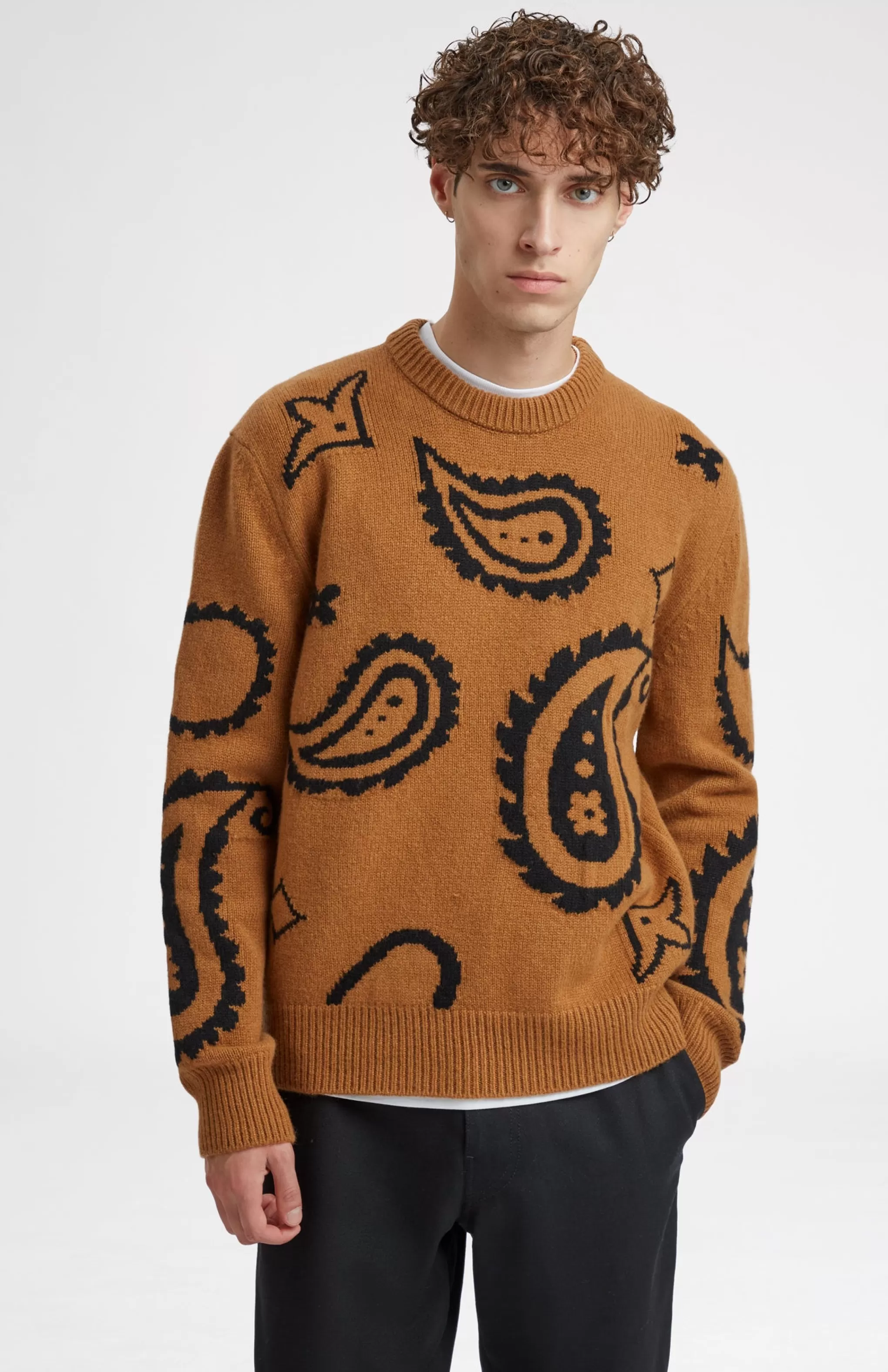 Outlet Lambswool Round Neck Jumper With Exploded Paisley Intarsia Pattern In Vicuna And Black Men Round Neck Knits
