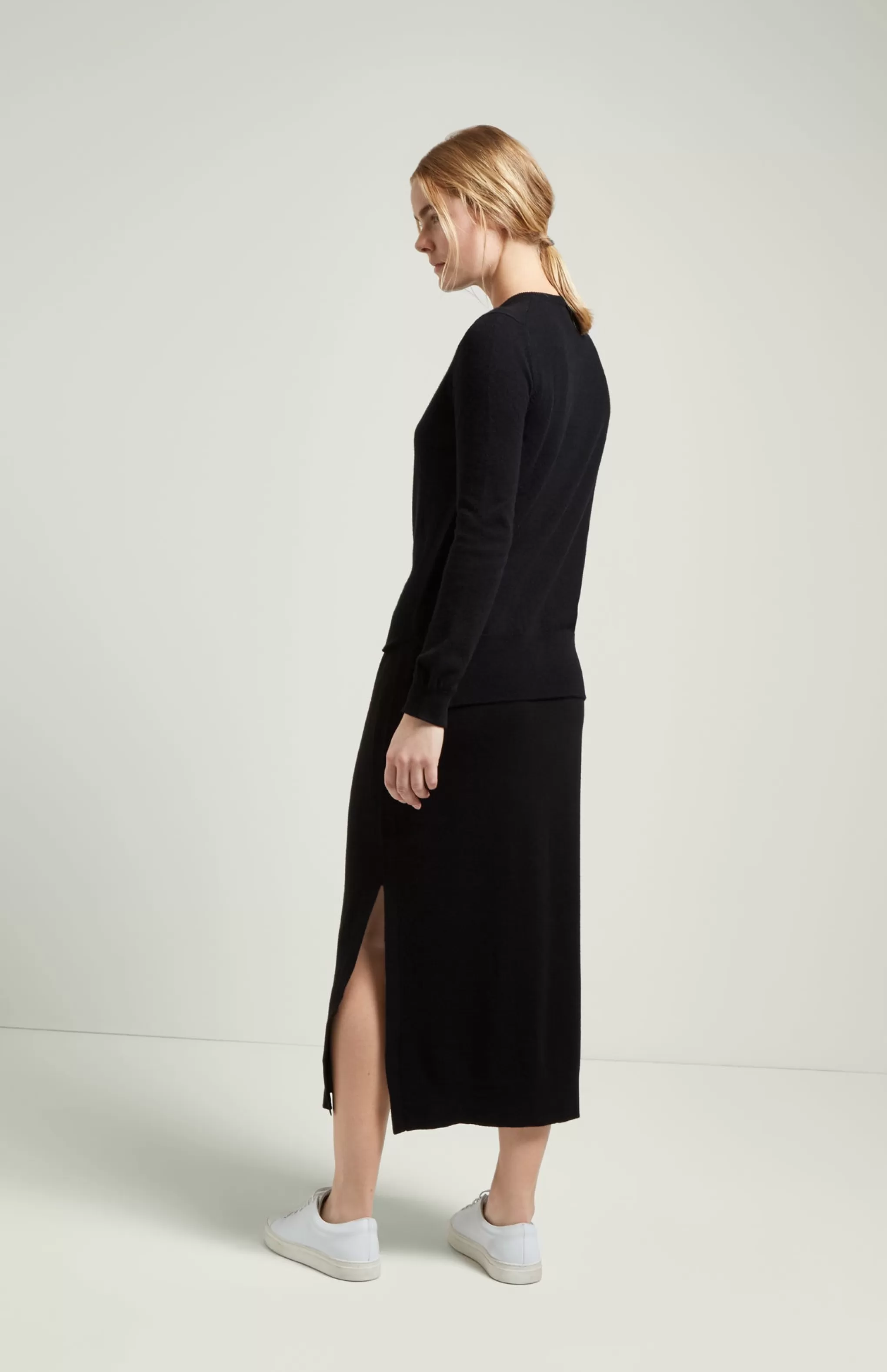 Discount Long Merino Skirt in Black Men/Women Skirts