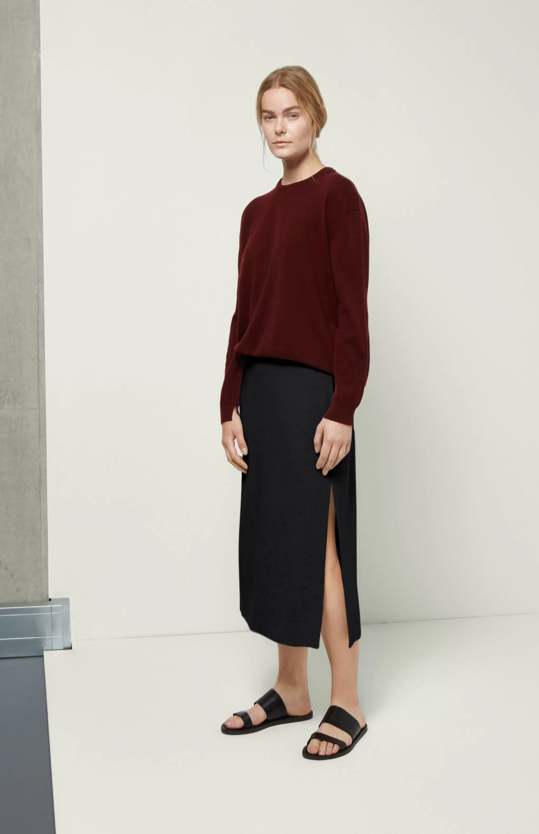 Fashion Long Relaxed Fit Skirt In Black Men/Women Skirts
