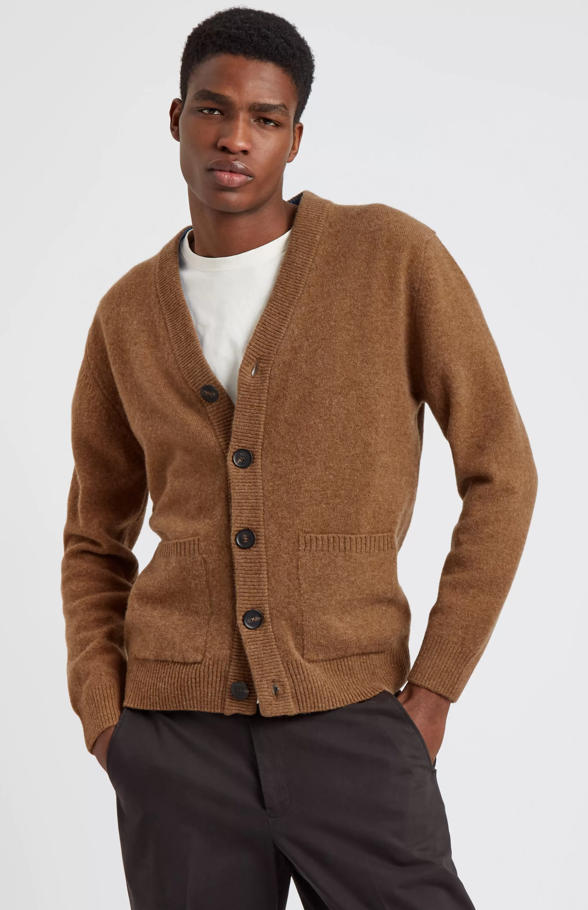 Fashion Men's Lambswool V Neck Cardigan In Sandstorm / Azure Men Best Sellers