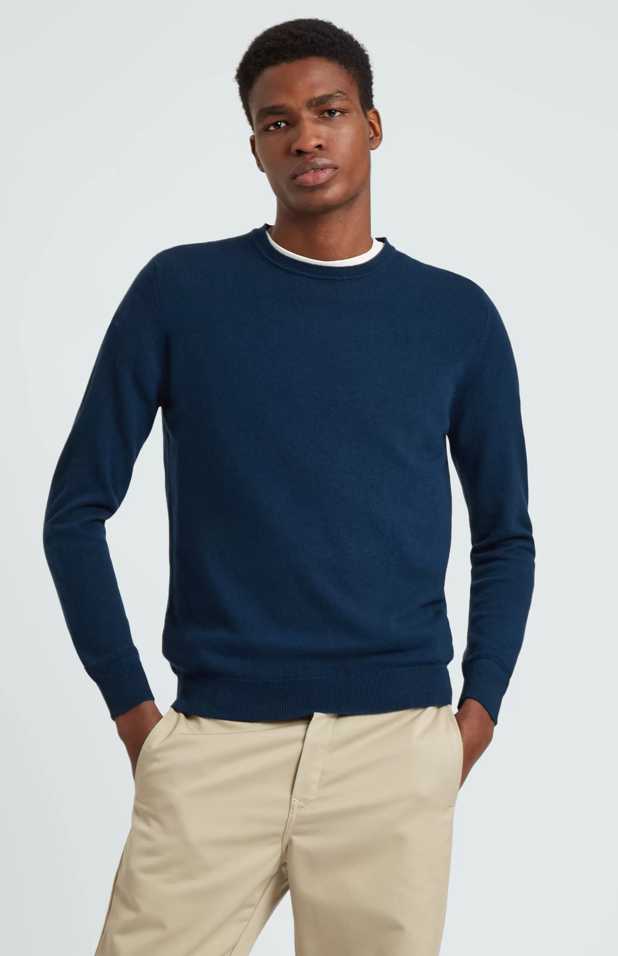 Online Men's Round Neck Cashmere Jumper In Atlantic Blue Men Made in Scotland