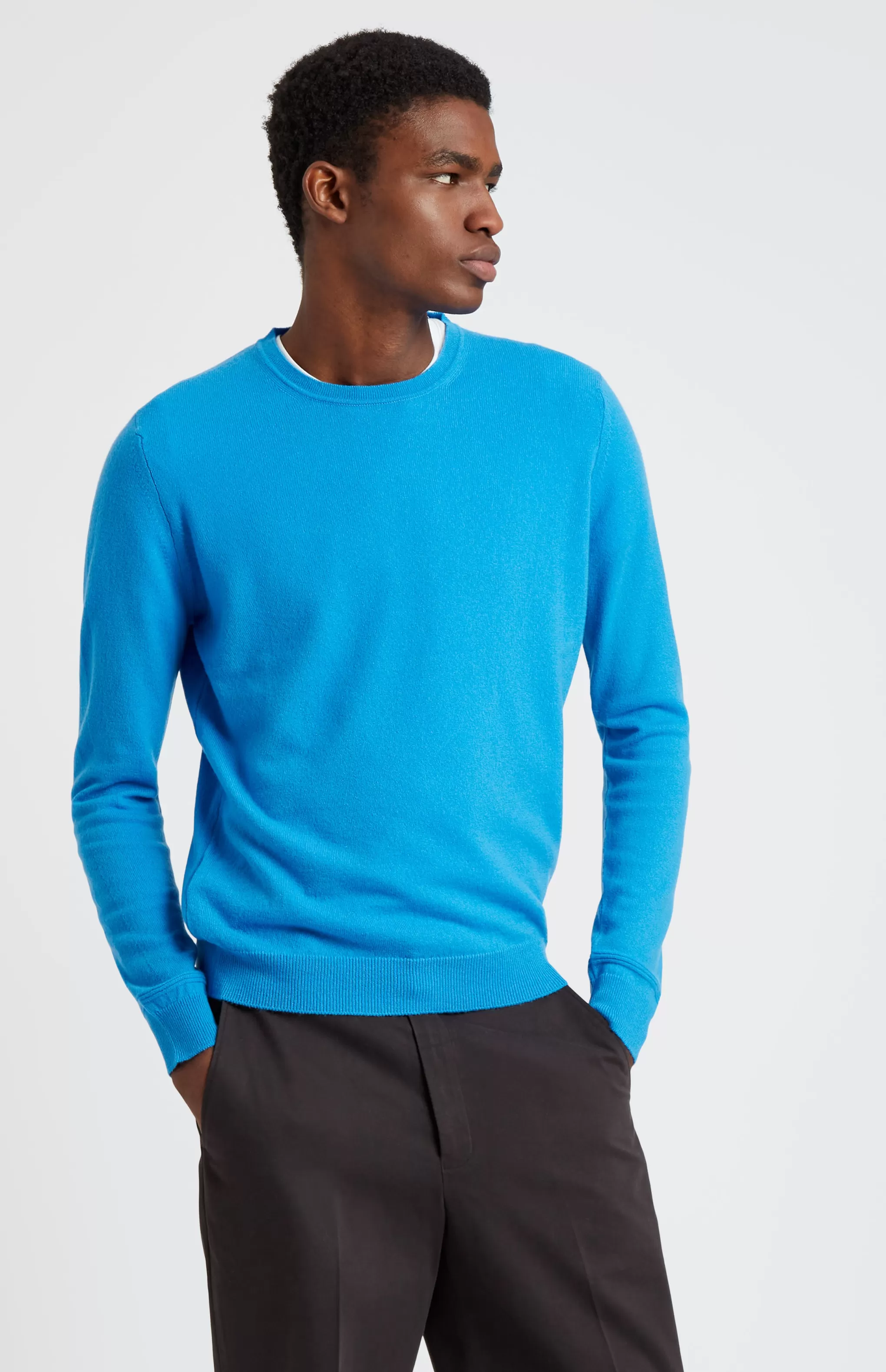 Store Men's Round Neck Cashmere Jumper In Azure Blue Men Classic Cashmere