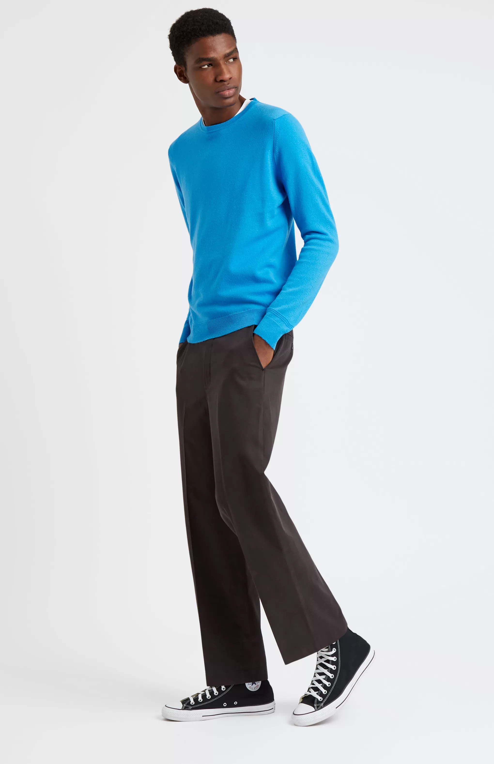 Hot Men's Round Neck Cashmere Jumper In Azure Blue Men Made in Scotland