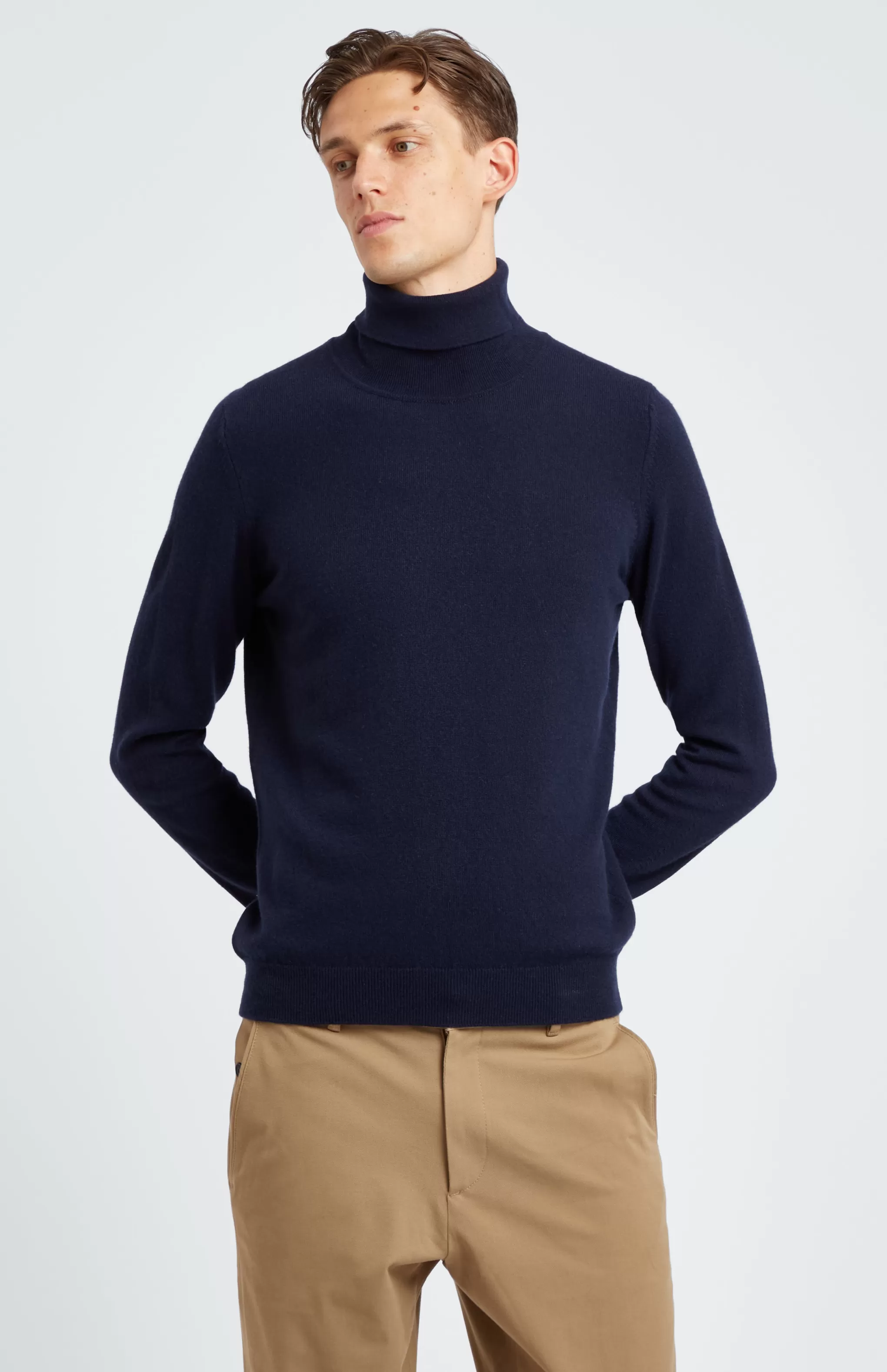 Fashion Scottish Cashmere Roll Neck Jumper In Ink Men Made in Scotland