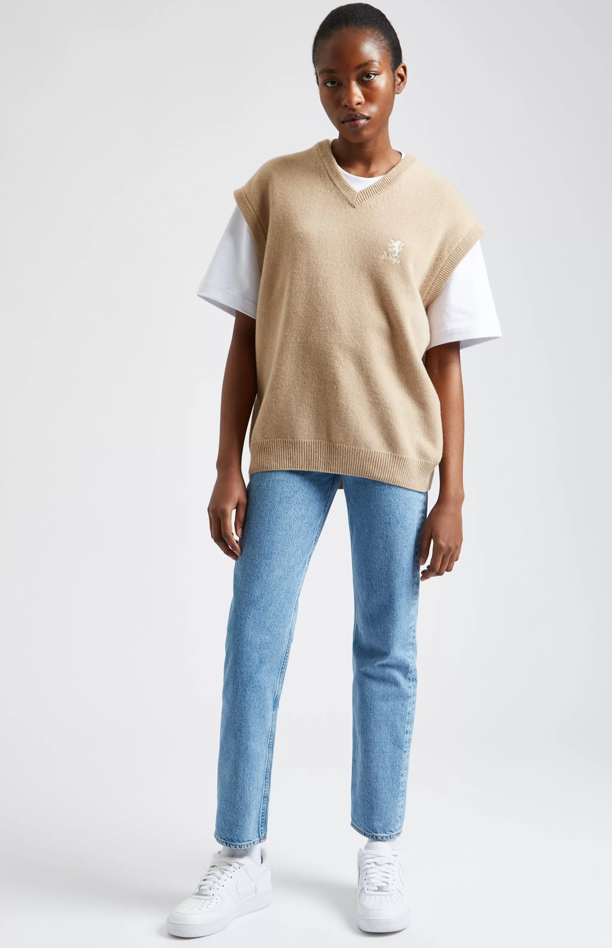 Outlet V Neck Sleeveless Jumper In Camel With Contrasting Lion Logo Men/Women Vests