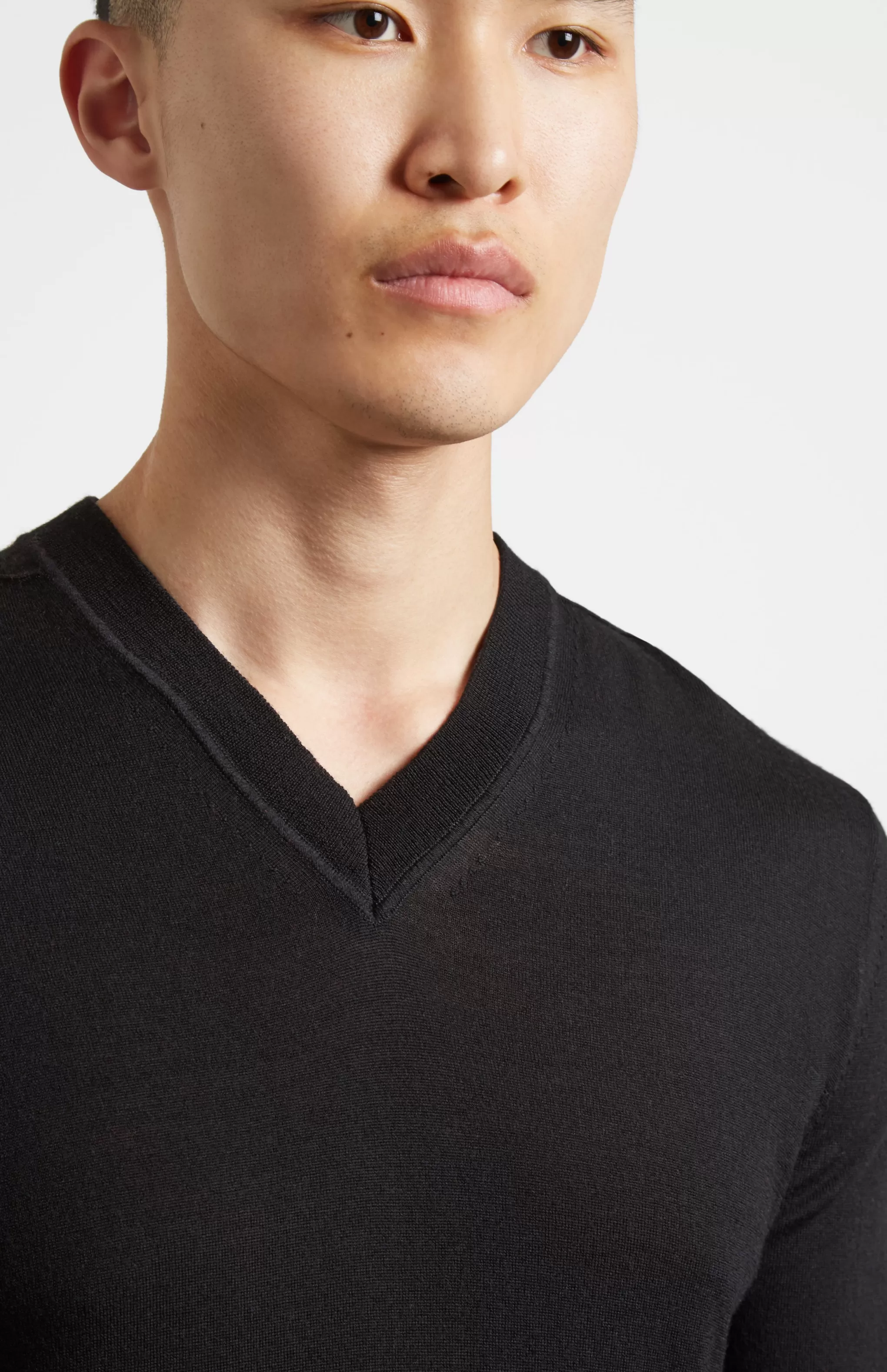 Store V-neck Merino Wool Jumper In Black Men Jumpers