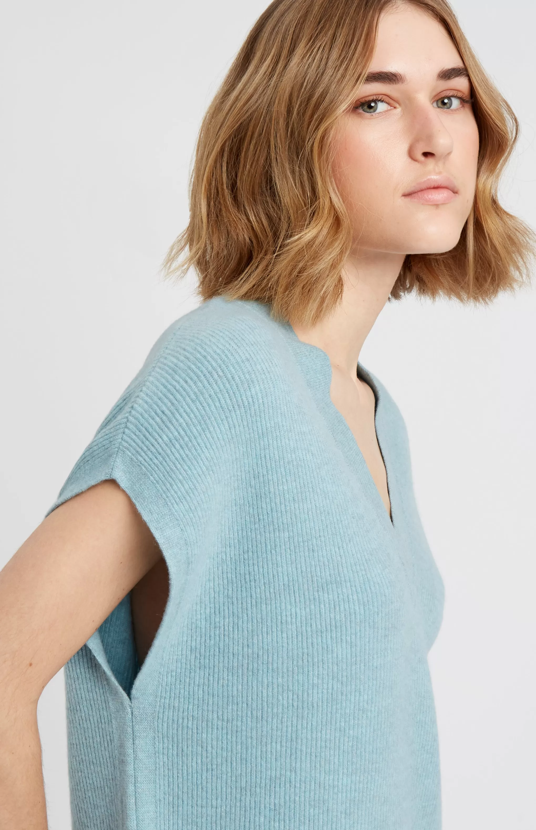 Online Women's Cashmere Blend V Neck Sleeveless Jumper In Aqua Melange Men/Women V Neck Knits
