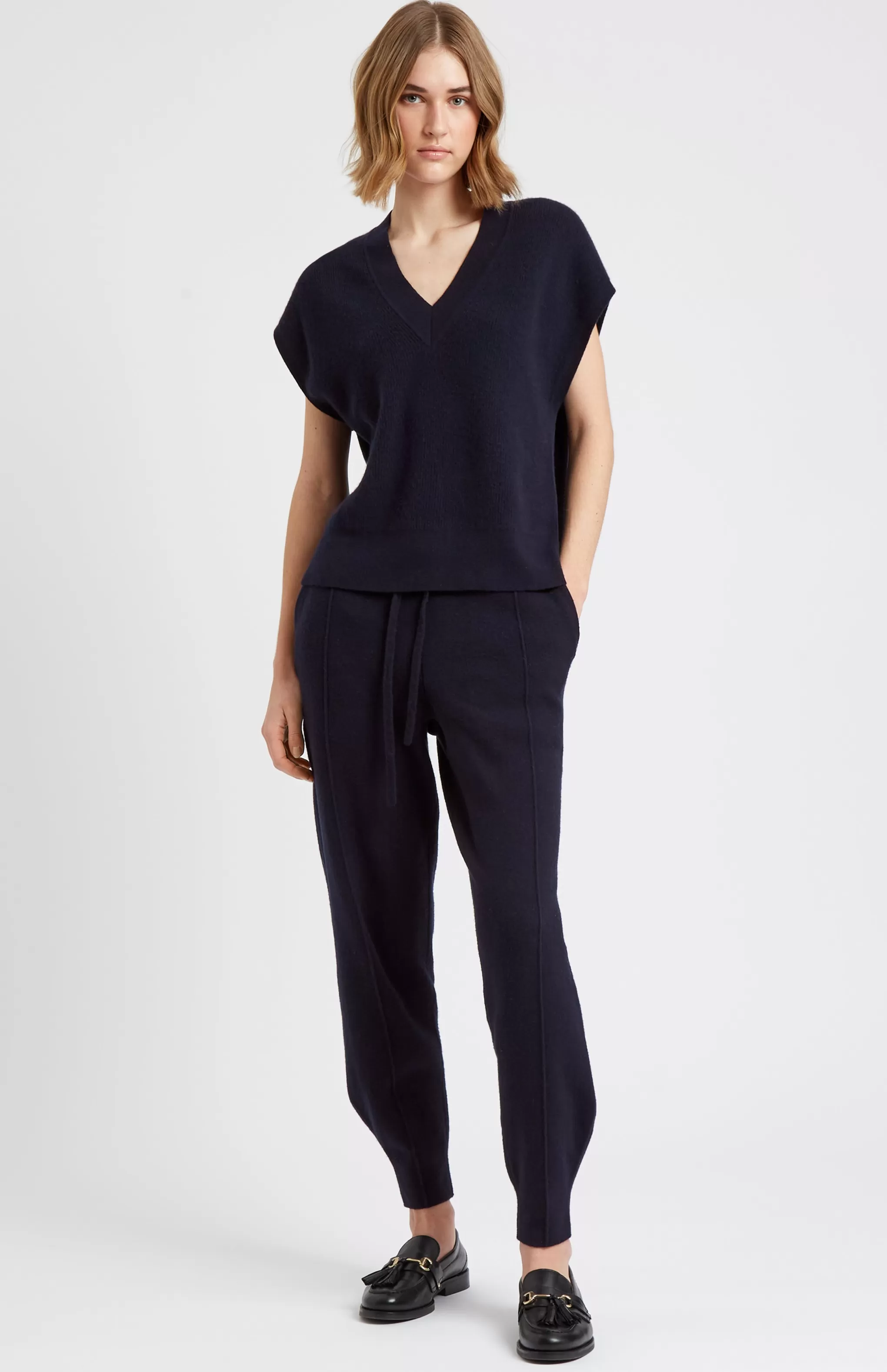 Sale Women's Cashmere Blend V Neck Sleeveless Jumper In Indigo Men/Women Vests