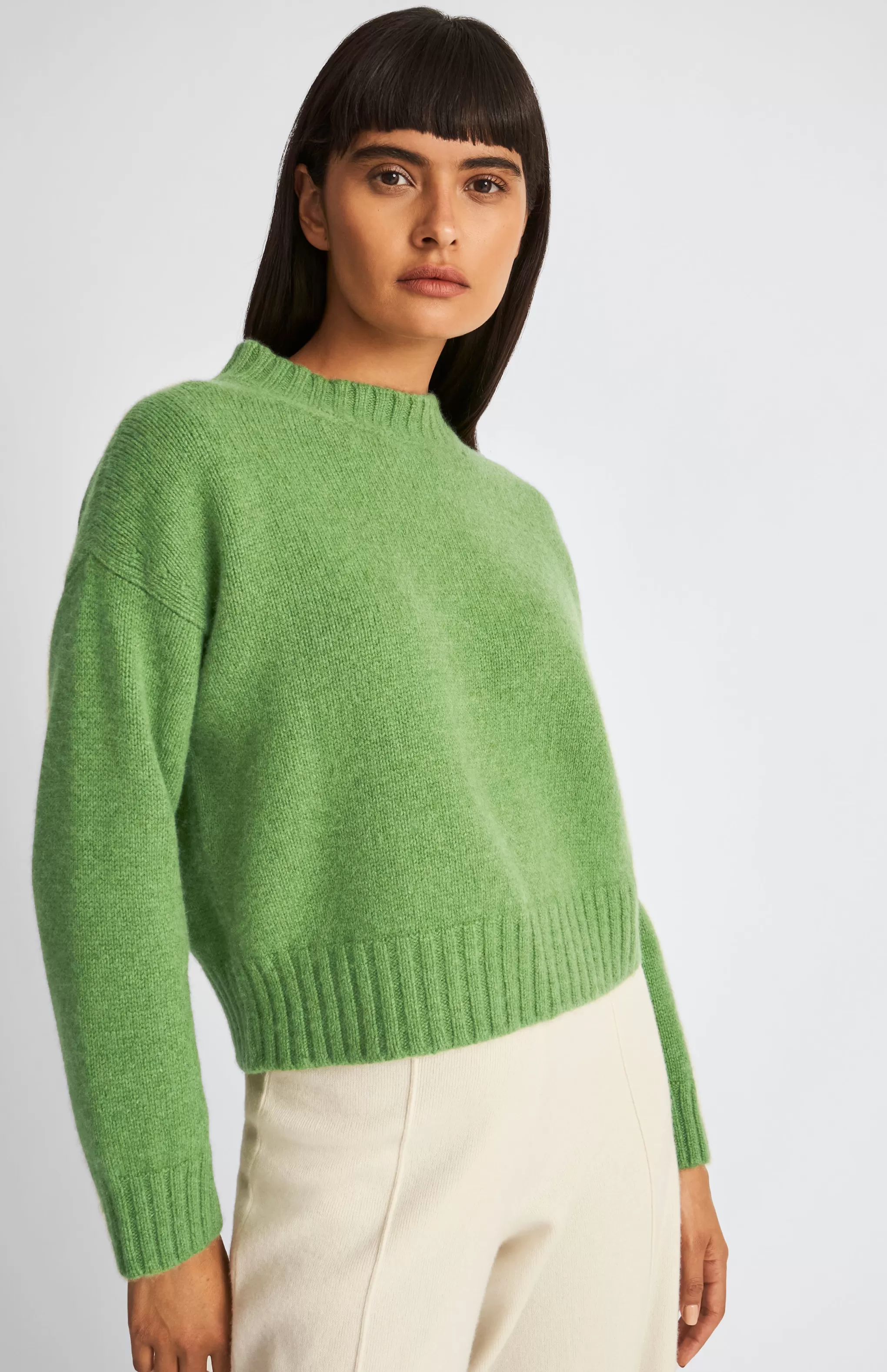 Discount Women's Cropped Round Neck Cosy Cashmere Jumper In Wood Sage Men/Women Gifts For Women