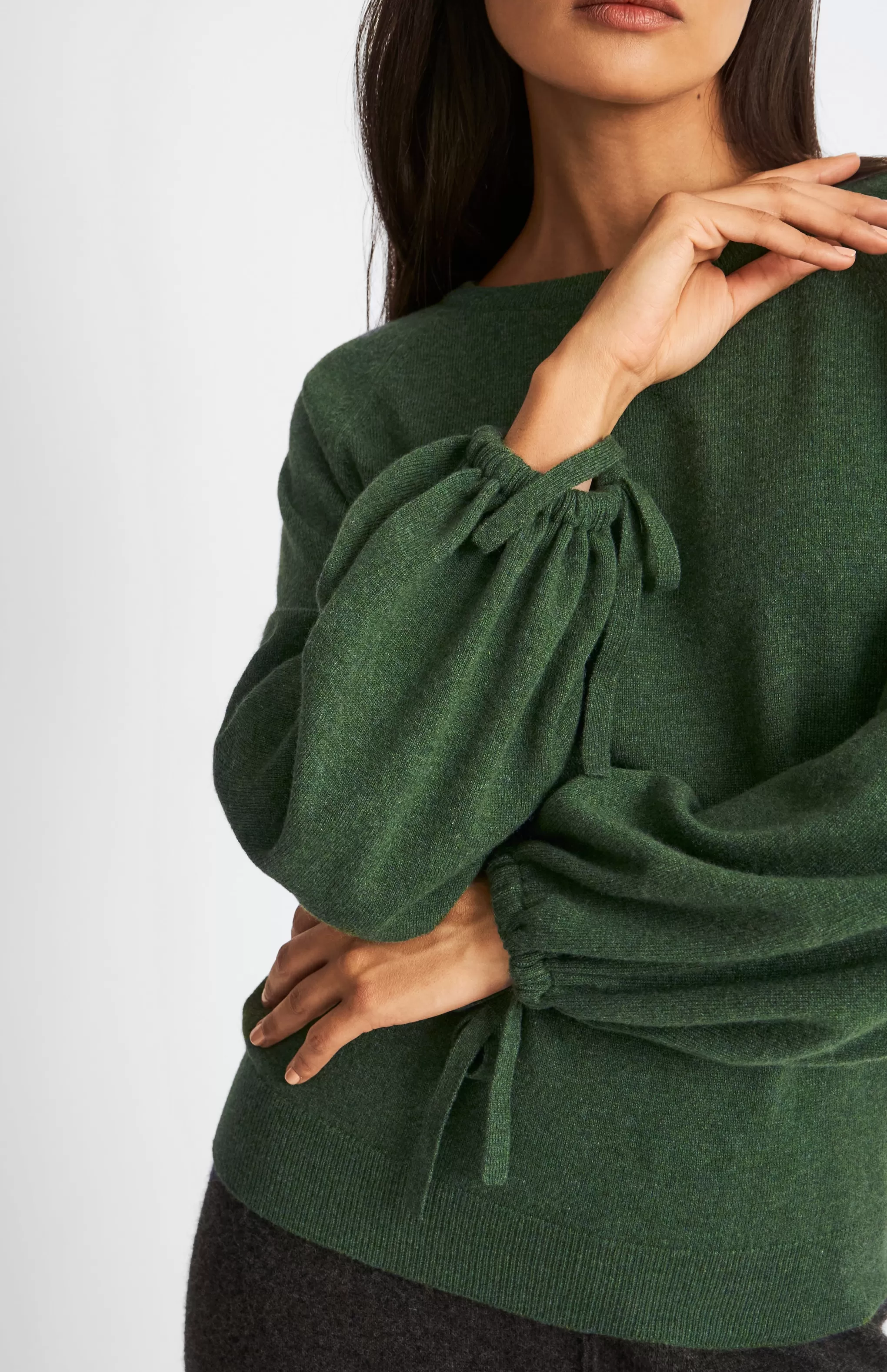 Outlet Women's Lightweight Round Neck Cashmere Jumper In Moss Green Men/Women Round Neck Knits