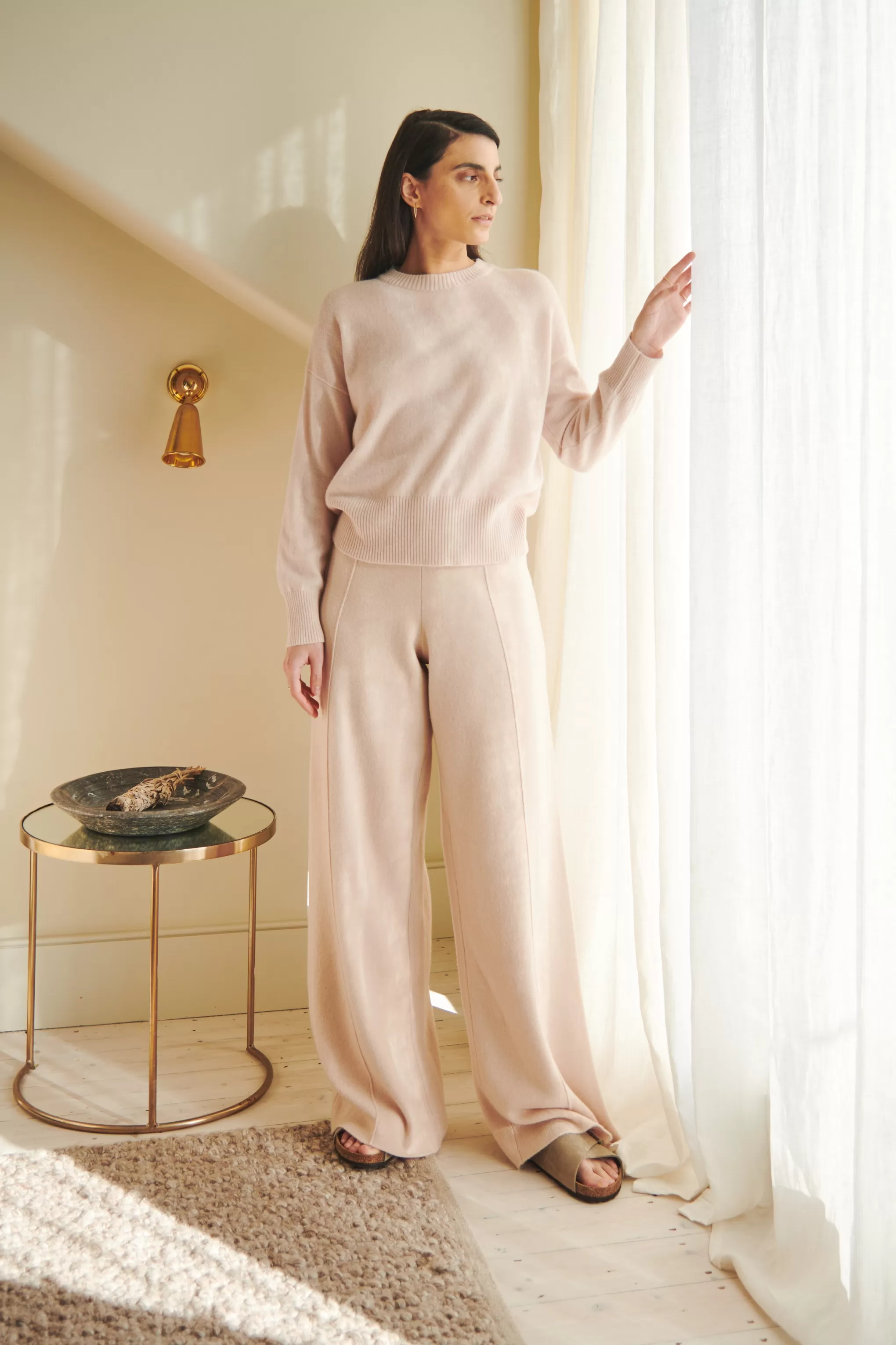 New Women's Lightweight Round Neck Cashmere Jumper In Pastel Pink Men/Women Round Neck Knits
