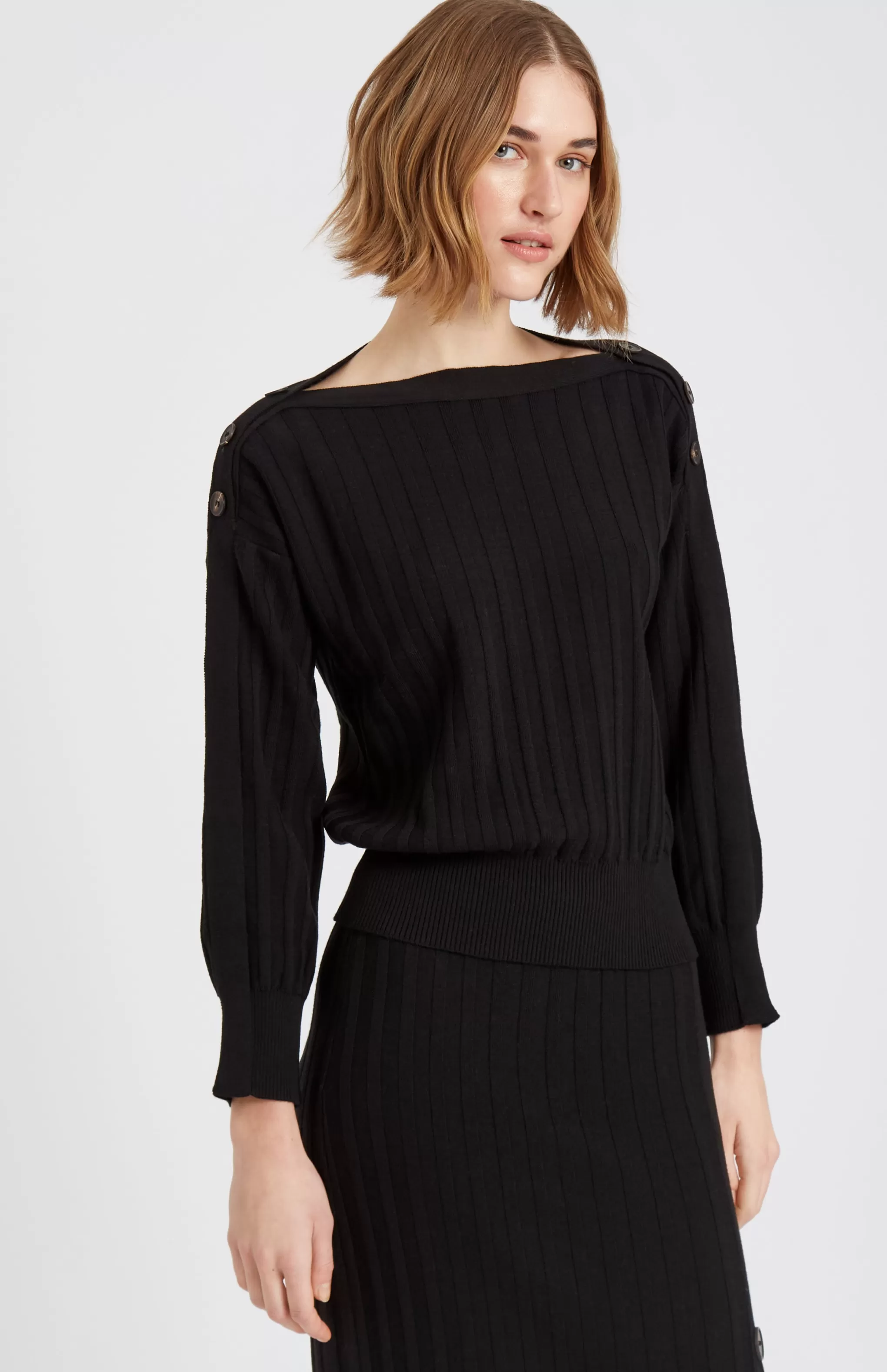 Fashion Women's Round Neck Merino Jumper In Black Men/Women Round Neck Knits