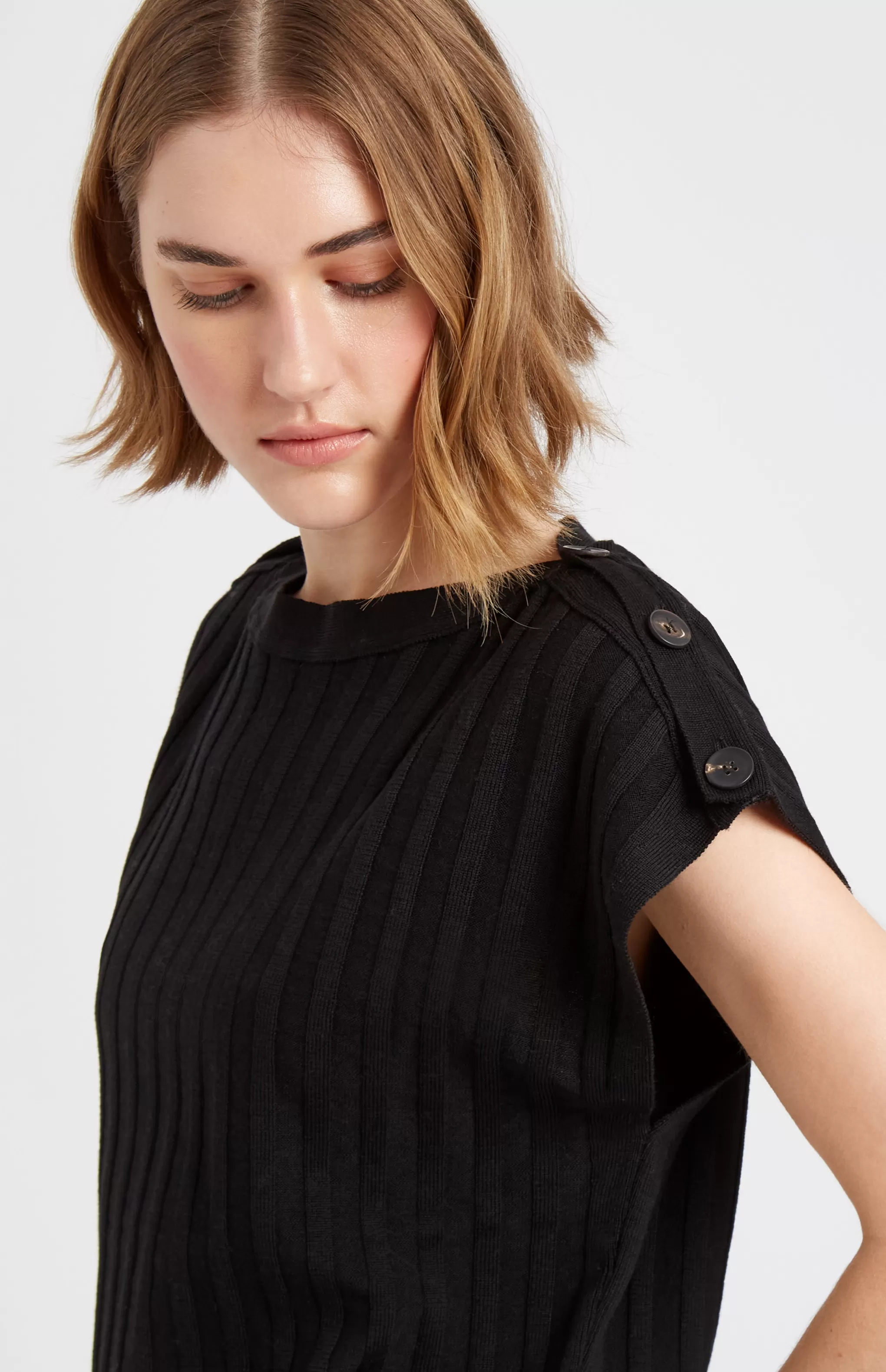 Outlet Women's Round Neck Merino Sleeveless Jumper In Black Men/Women Round Neck Knits