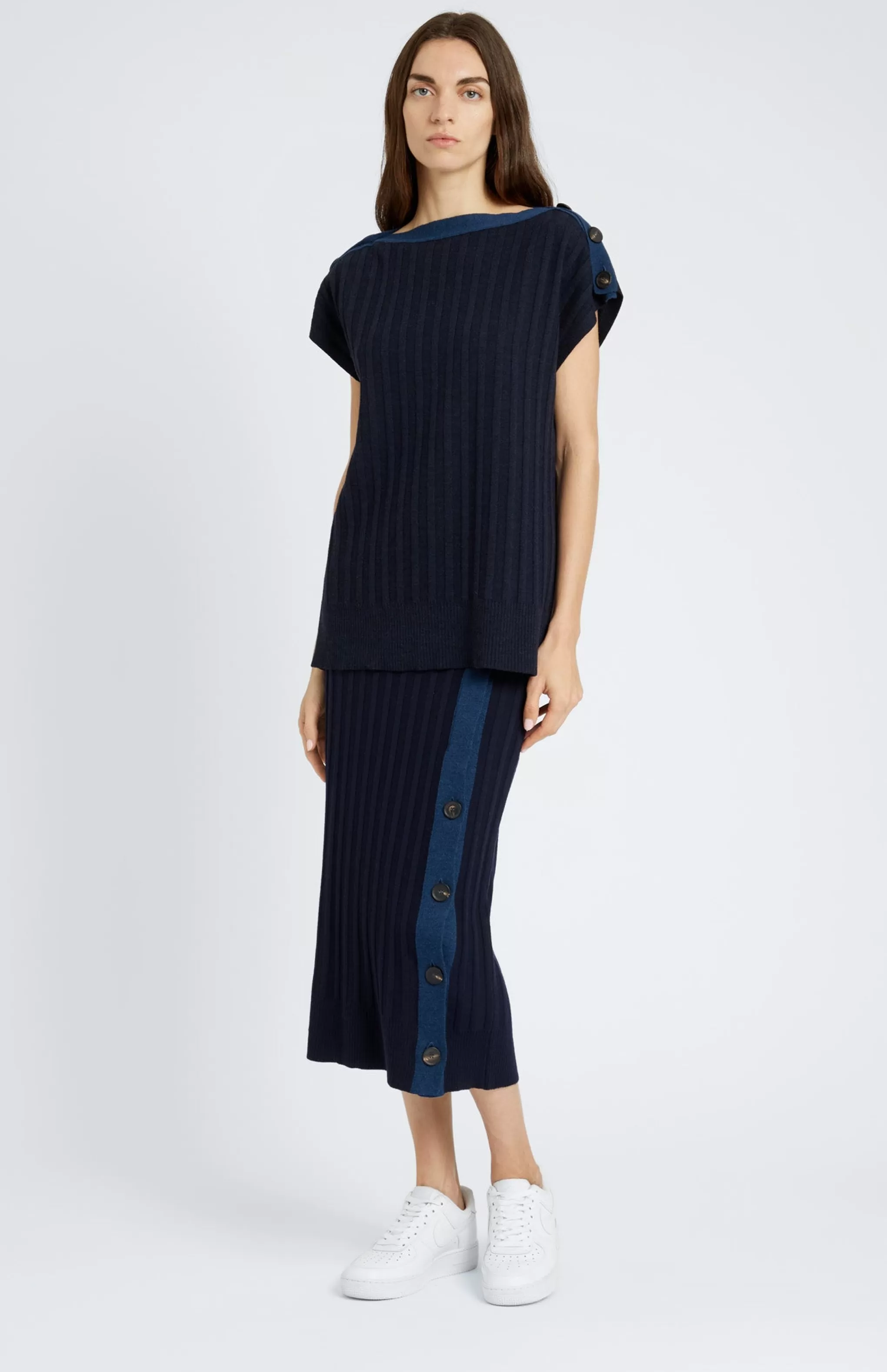 Best Sale Women's Round Neck Merino Sleeveless Jumper In Navy Men/Women Round Neck Knits