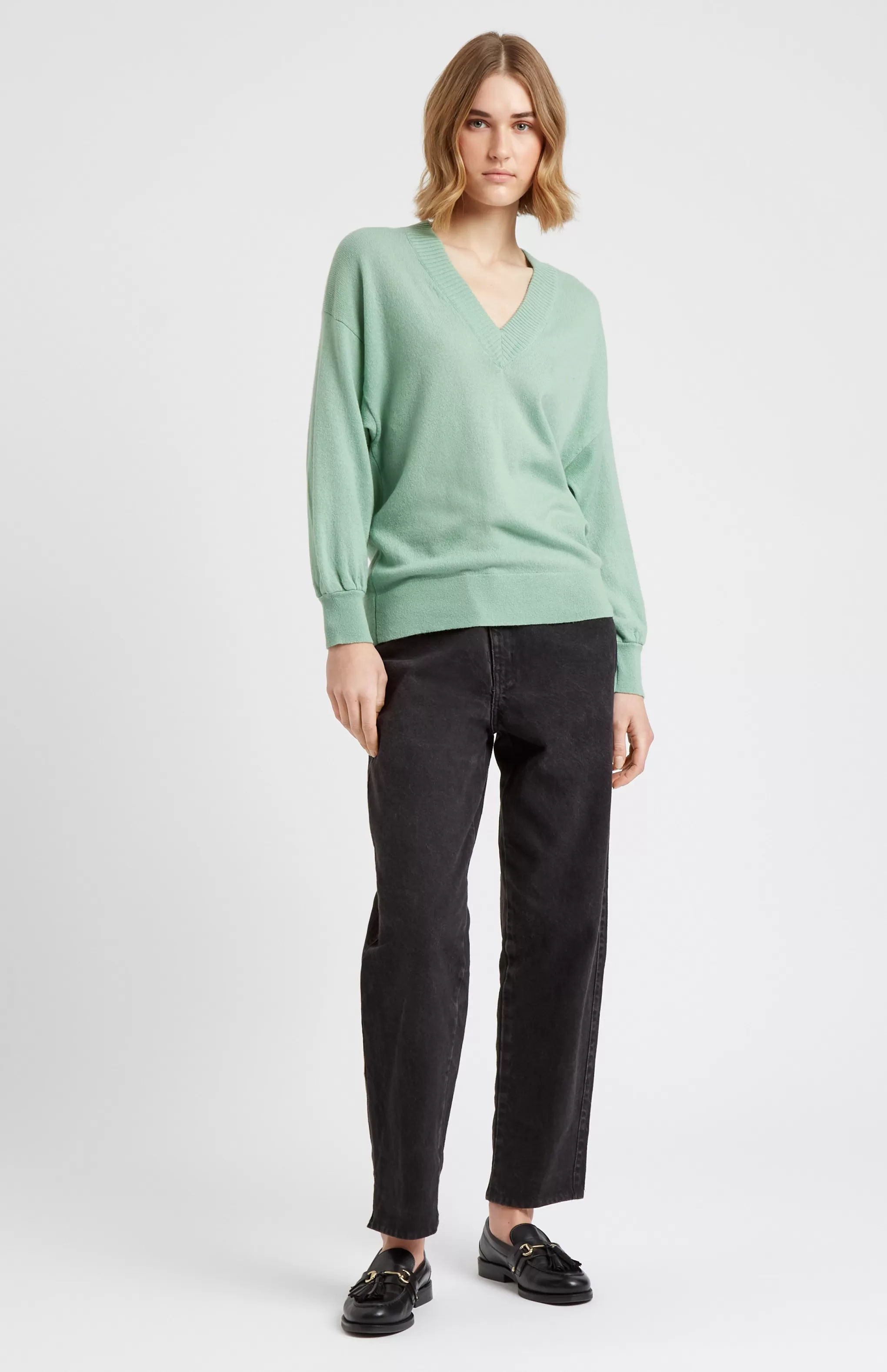 Cheap Women's V Neck Lightweight Cashmere Jumper In Aniseed Green Men/Women V Neck Knits
