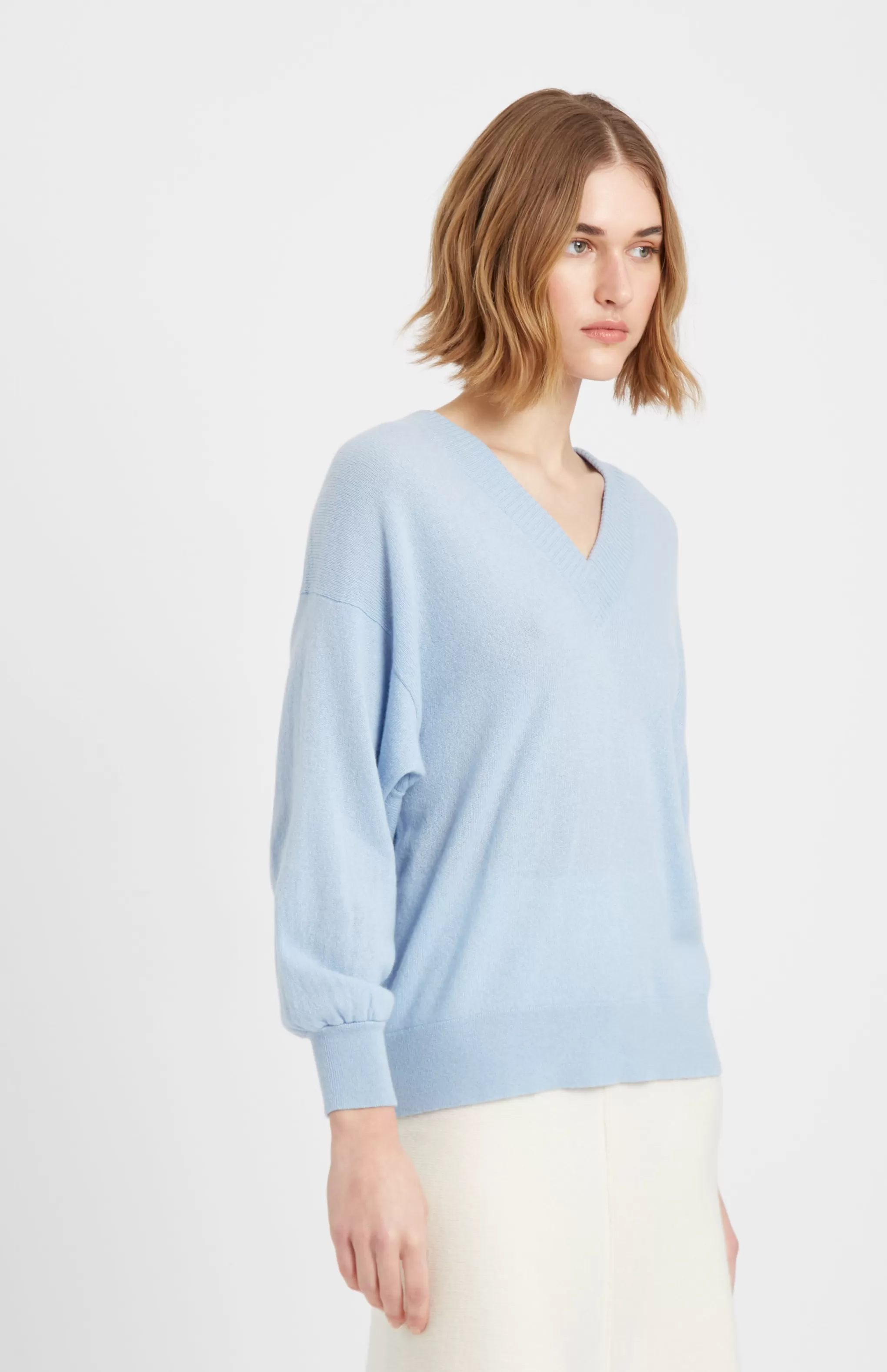 Clearance Women's V Neck Lightweight Cashmere Jumper In Mirage Blue Men/Women V Neck Knits