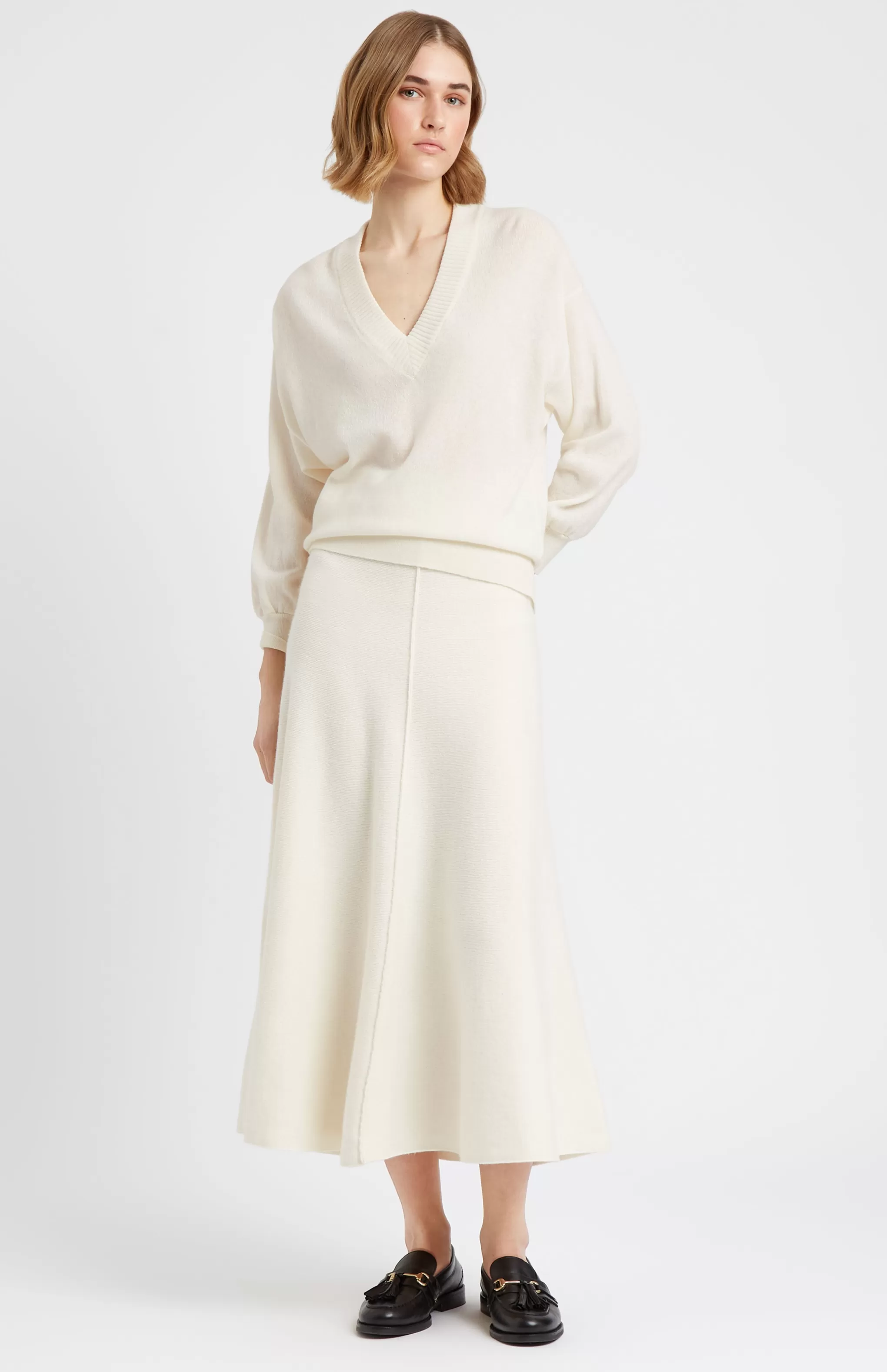 Cheap Women's V Neck Lightweight Cashmere Jumper In Off White Men/Women V Neck Knits