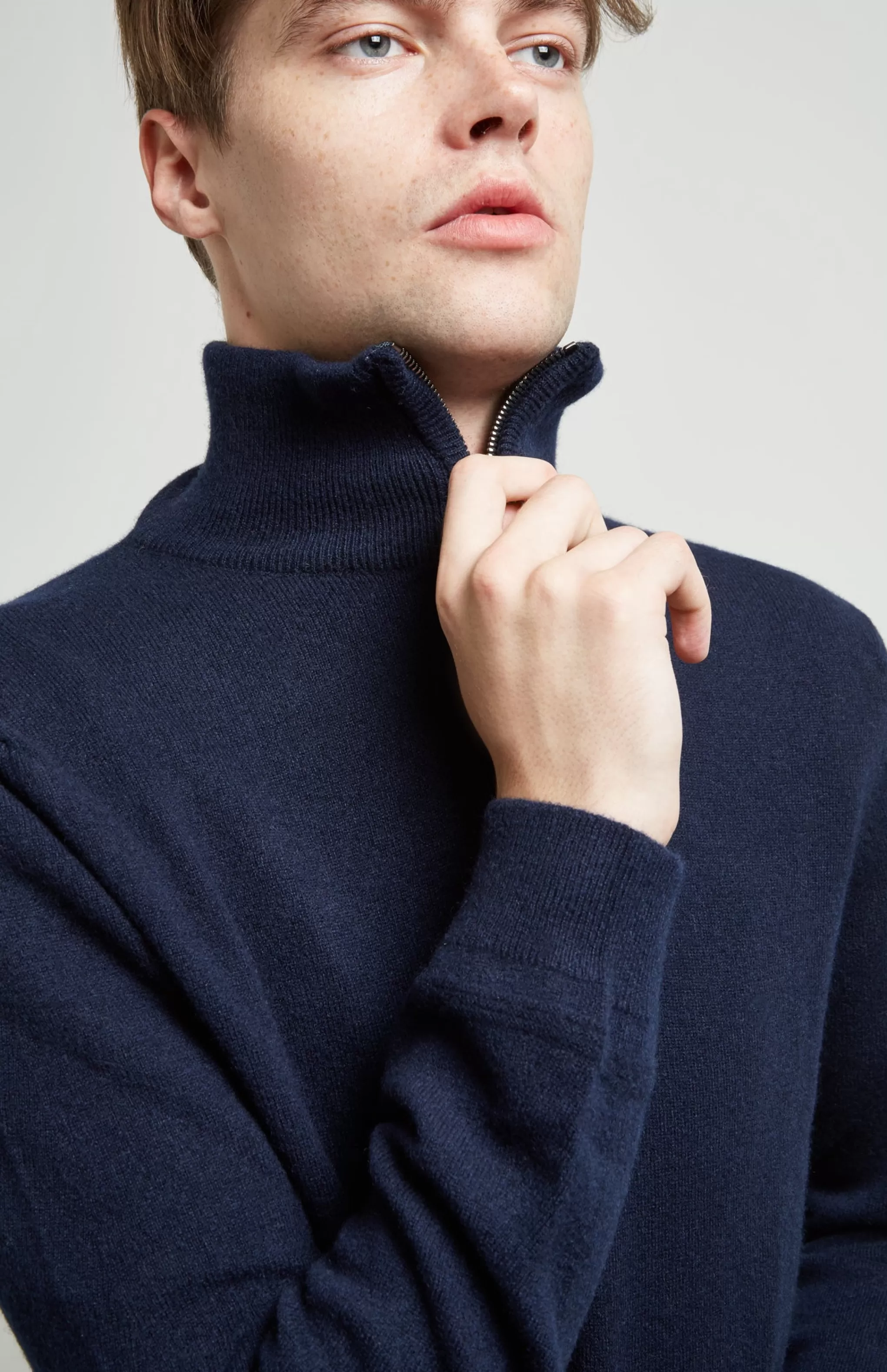Fashion Zip Neck Cashmere Jumper In Navy Men Gifts for Men